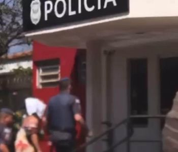 Suspeita de ter matado e abandonado bebê em Rubiácea depõe na Polícia Civil